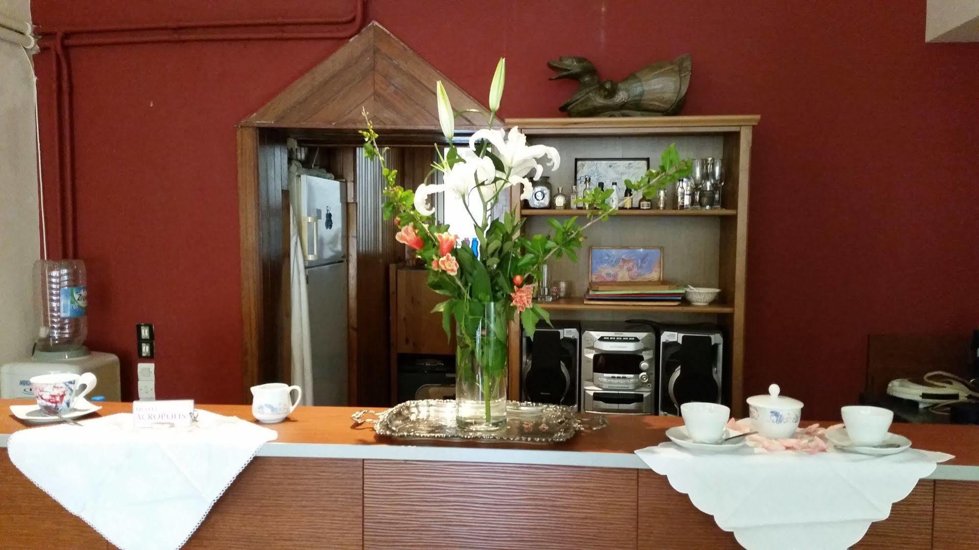 Acropolis Hotel Corinth Bagian luar foto